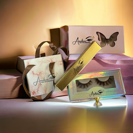 Strip lashes in butterfly or purse box